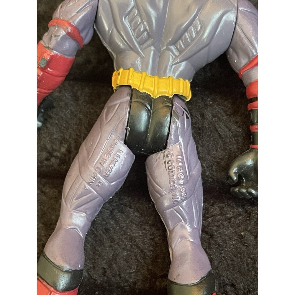 Batman Forever 1995 Kenner Deluxe Attack Wing DC Comics action Figure- 4.5 Inch - Picture 4 of 4